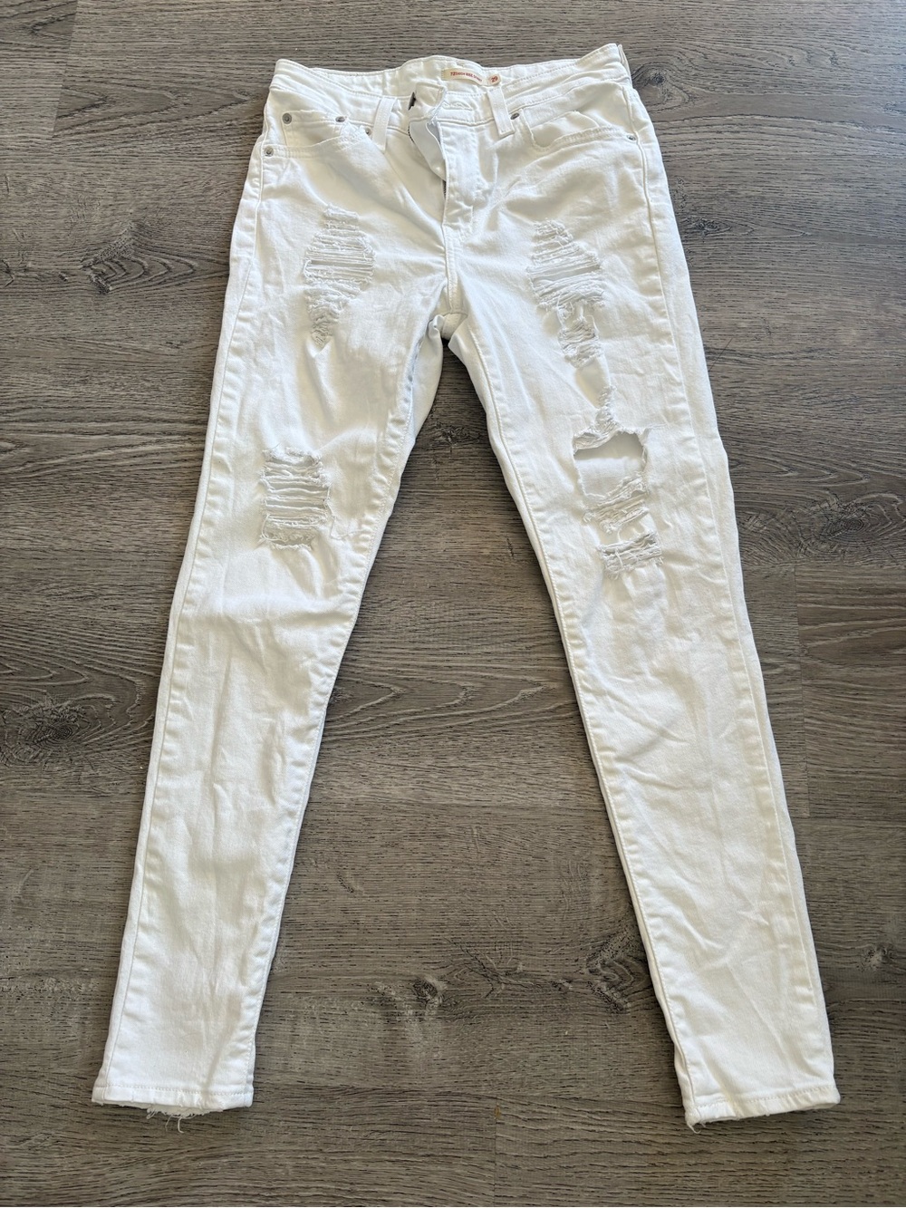 Levi's White Ripped Skinny Jeans